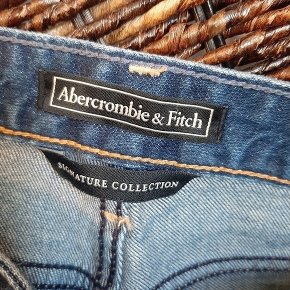 Abercrombie & Fitch 24 x 27 Blue Distressed High Rise Tapered Leg Denim Jeans - Picture 5 of 9